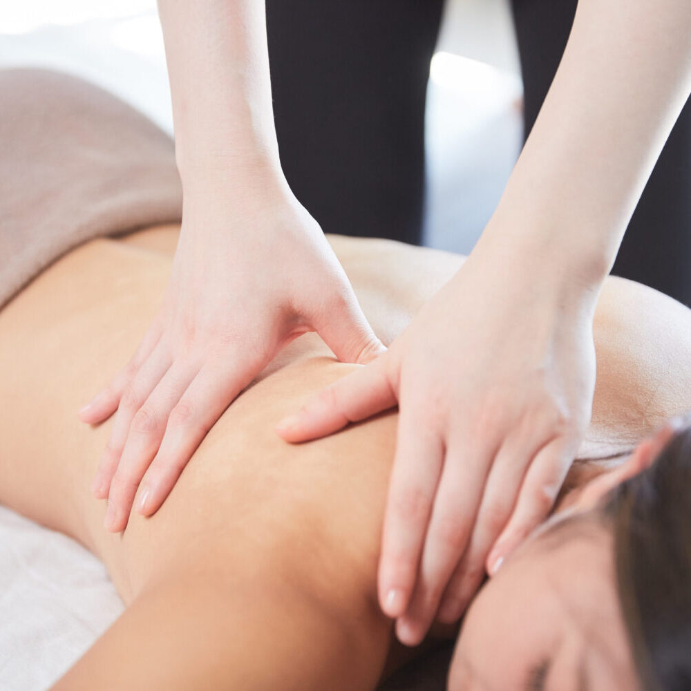 MIRAKU Oil Massage massage